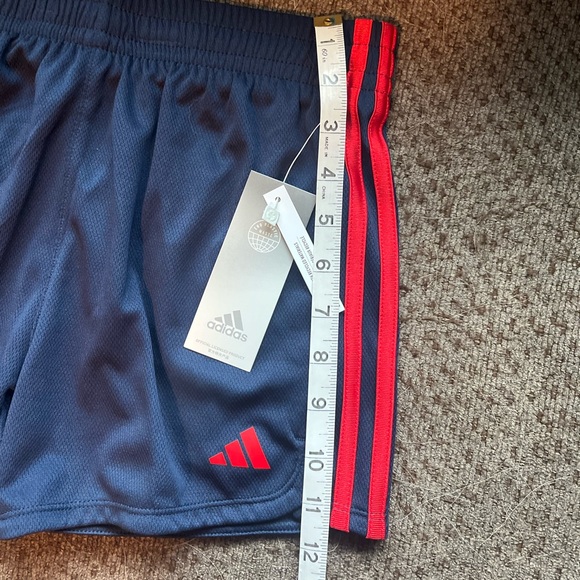 Adidas girls shorts - Picture 7 of 7